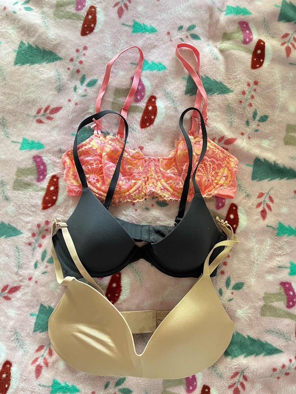 Skims 32B & Victorias Secret Bra Lot of 3, Balconettee, push-up